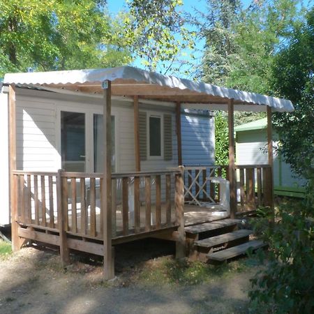 Отель Camping L'Eau Vive Dauphin Экстерьер фото