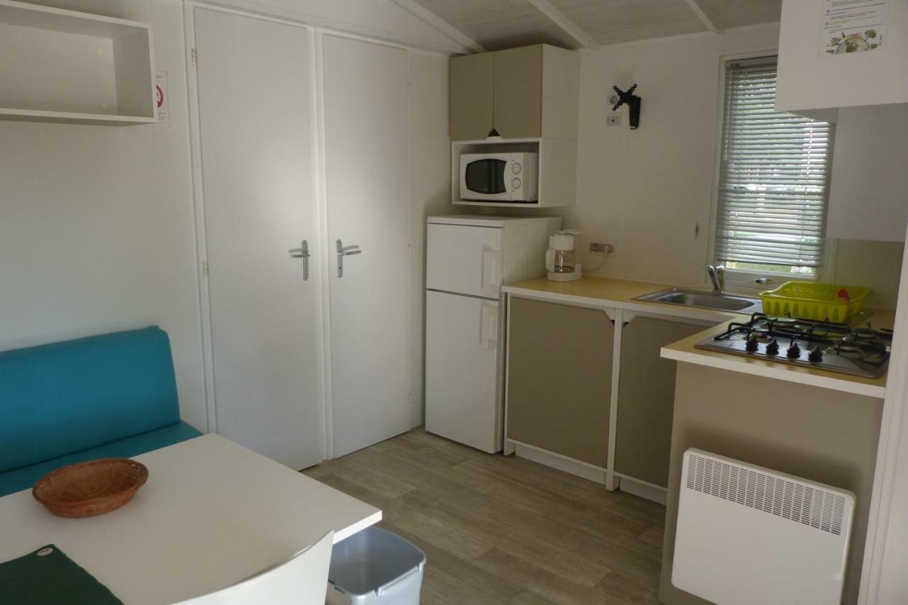 Отель Camping L'Eau Vive Dauphin Экстерьер фото